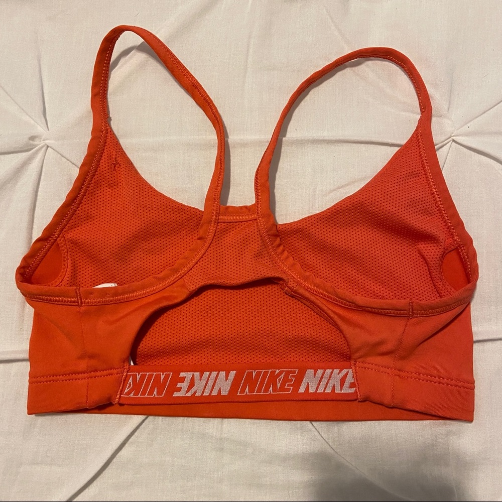 Nike Sports Bra Size Small - Picture 3 of 5